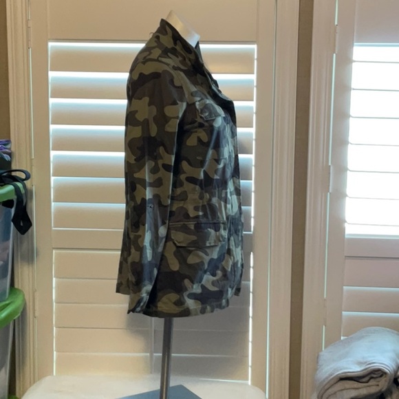 Charlotte Russe Green and Black Utility Jacket - Picture 2 of 8